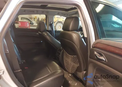 2013 Cadillac Srx Performance Collection z USA, uszkodzony, nr VIN 3GYFNDE33DS633946